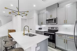 4602 Crown Grove Ln, Houston, TX 77018 - Photo 10