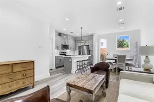 4602 Crown Grove Ln, Houston, TX 77018 - Photo 4