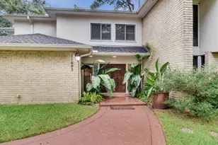 11602 Applewood St, Houston, TX 77024 - Photo 2