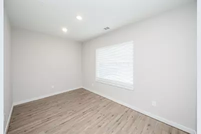 10317 Lake Road #13B, Houston, TX 77070 - Photo 8