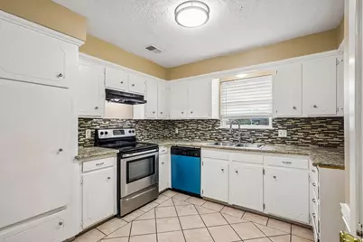 4202 Townes Forest Road, Friendswood, TX 77546 - Photo 8