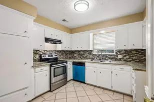 4202 Townes Forest Rd, Friendswood, TX 77546 - Photo 8