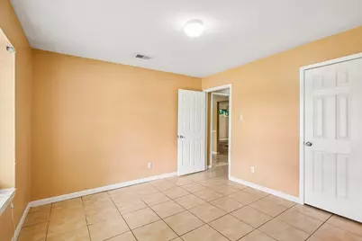 4202 Townes Forest Road, Friendswood, TX 77546 - Photo 18