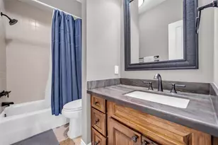 20 Sugar Berry Cir, Houston, TX 77024 - Photo 20