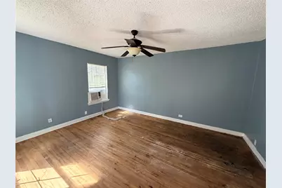 1410 15th St, Huntsville, TX 77340 - Photo 6