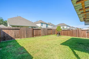 2382 Tavo Trail Dr, Conroe, TX 77301 - Photo 2