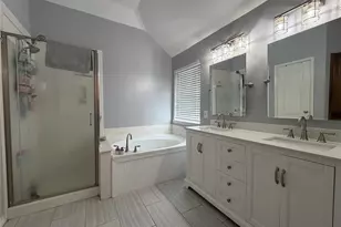 1113 Shadowbend St, Pearland, TX 77581 - Photo 14
