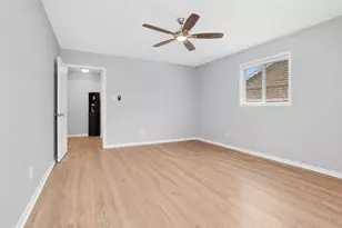 1311 Creek Hollow Dr, Seabrook, TX 77586 - Photo 10