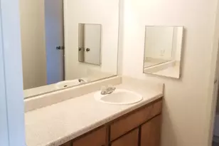 3015 Walnut Bend Ln, Houston, TX 77042 - Photo 8