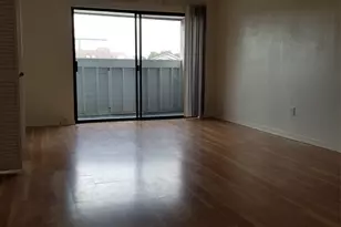 3015 Walnut Bend Ln, Houston, TX 77042 - Photo 2