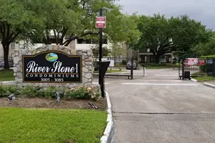 3015 Walnut Bend Ln, Houston, TX 77042 - Photo 16