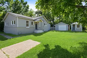 620 S Bell St, Bellville, TX 77418 - Photo 4