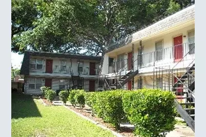 499 W San Antonio, Lockhart, TX 78644 - Photo 2