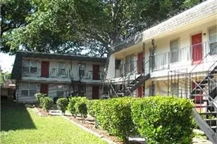 499 W San Antonio, Lockhart, TX 78644 - Photo 2