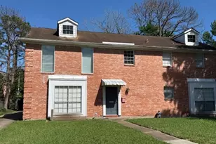 8715 Ilona Ln, Houston, TX 77025 - Photo 2