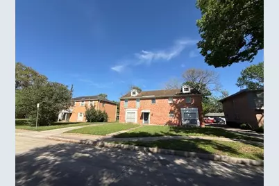 8715 Ilona Lane, Houston, TX 77025 - Photo 20