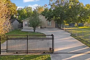9506 E Avenue I, Houston, TX 77012 - Photo 2