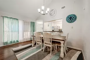 8618 Scenic Green Dr, Houston, TX 77088 - Photo 10