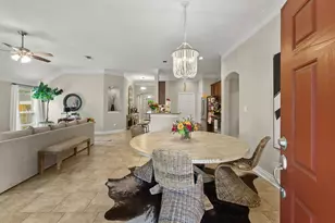 416 W 23rd St, Houston, TX 77008 - Photo 2