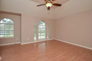 6834 River Bluff Dr, Houston, TX 77085 - Photo 2