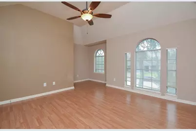 6834 River Bluff Drive, Houston, TX 77085 - Photo 4