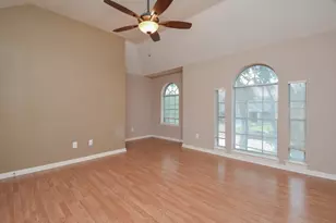 6834 River Bluff Dr, Houston, TX 77085 - Photo 4