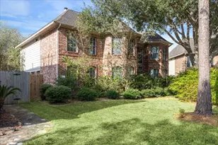 1510 Pine Creek Dr, Pearland, TX 77581 - Photo 2