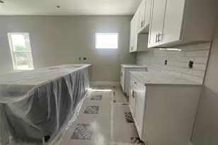 966 South Ln, Houston, TX 77088 - Photo 8