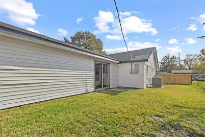 10027 Valley Sun Drive, Houston, TX 77078 - Photo 28