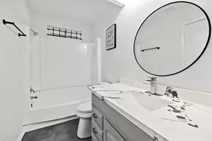 10027 Valley Sun Dr, Houston, TX 77078 - Photo 24