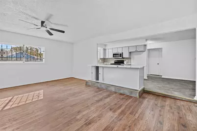 10027 Valley Sun Drive, Houston, TX 77078 - Photo 18