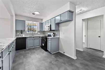 10027 Valley Sun Drive, Houston, TX 77078 - Photo 14