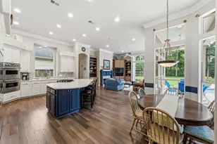54 N Wooded Brook Cir, The Woodlands, TX 77382 - Photo 4