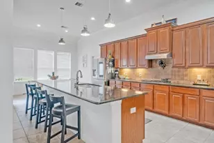 4401 Cypress Meadows Ct, Dickinson, TX 77539 - Photo 8