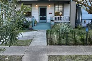 3911 Bernardo De Galvez Ave, Galveston, TX 77550 - Photo 2