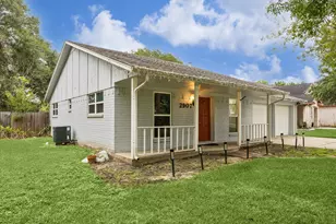 2907 Arkansas Ave, Dickinson, TX 77539 - Photo 2