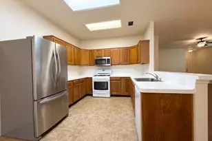 2710 Glencullen Ln, Pearland, TX 77584 - Photo 6