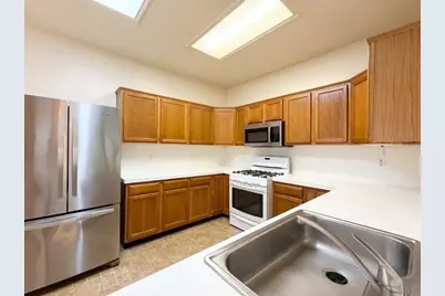 2710 Glen Cullen Lane, Pearland, TX 77584 - Photo 18