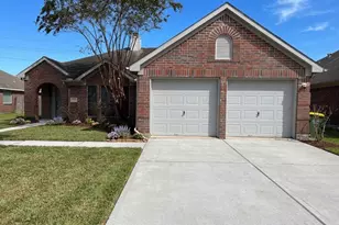 2710 Glencullen Ln, Pearland, TX 77584 - Photo 2