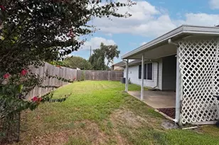 2710 Glencullen Ln, Pearland, TX 77584 - Photo 4