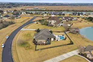 422 Lago Circle Dr N, Santa Fe, TX 77517 - Photo 10