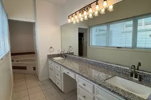 11842 Taylorcrest Rd, Houston, TX 77024 - Photo 10