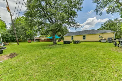 207 Oakridge Drive, Hitchcock, TX 77563 - Photo 24