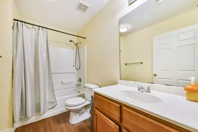 207 Oakridge Drive, Hitchcock, TX 77563 - Photo 20