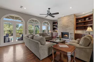 103 Medford Ct, Sugar Land, TX 77478 - Photo 4