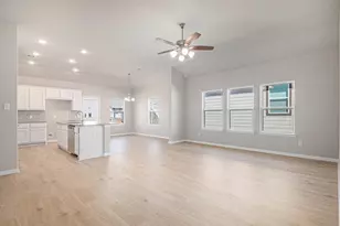 11123 Lulu Ln, Willis, TX 77318 - Photo 4