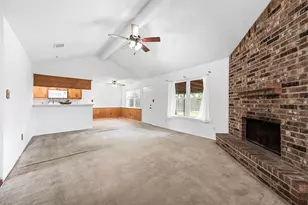 720 S Remington Dr, Angleton, TX 77515 - Photo 8