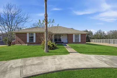 3901 22nd Street N, Texas City, TX 77590 - Photo 1