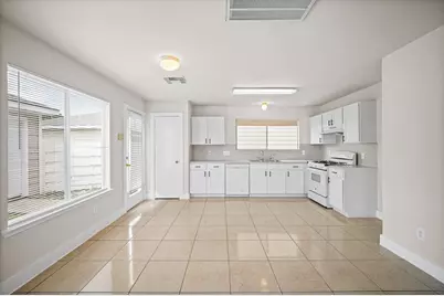 3739 E Traditions Court, Houston, TX 77082 - Photo 8