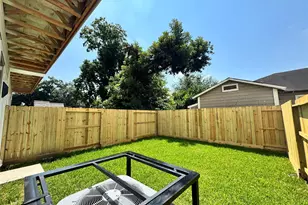 1506 Griffin St, Houston, TX 77009 - Photo 4